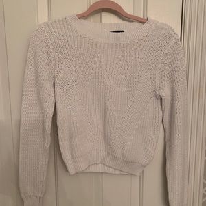 H&M WHITE SWEATER